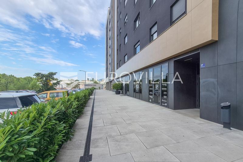 Zagreb, Heinzelova, treværelses lejlighed 128 m² med garage - 16