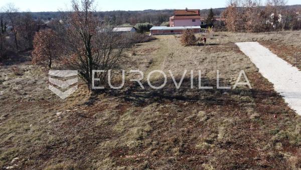 Tinjan, Kringa - terreno para construção de 855 m² em local tranquilo