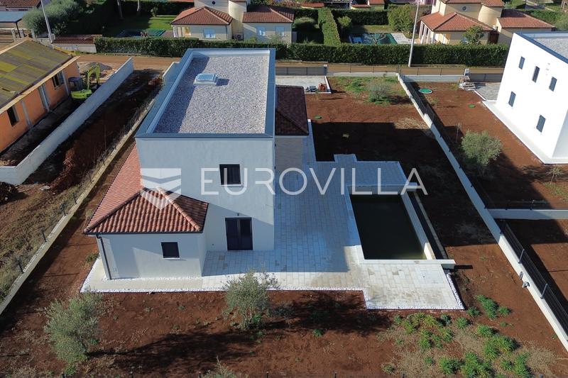 Istra, Poreč, mediteranska vila s bazenom i velikim vrtom