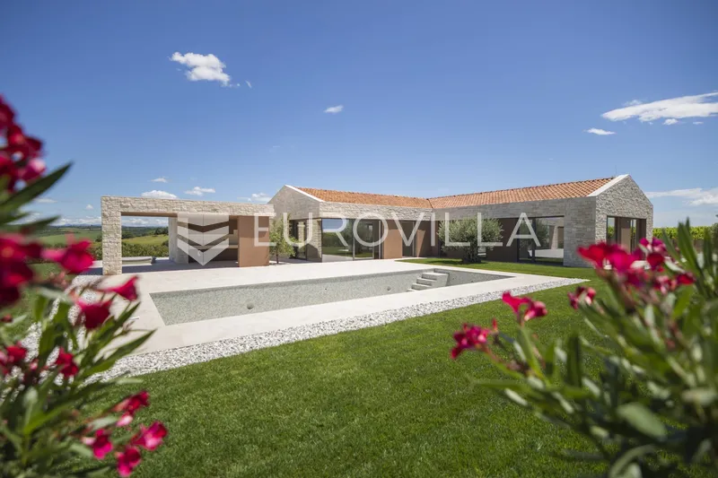 Istra, Brtonigla, vrhunska villa 186 m² s bazenom 41 m², saunom i jacuzzijem s pogledom na more i Buje 26