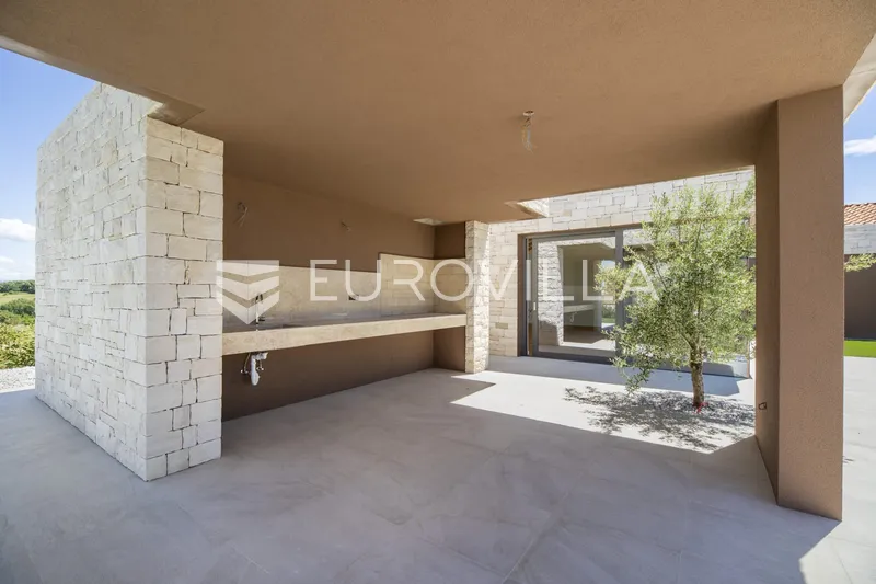 Istra, Brtonigla, vrhunska villa 186 m² s bazenom 41 m², saunom i jacuzzijem s pogledom na more i Buje 34