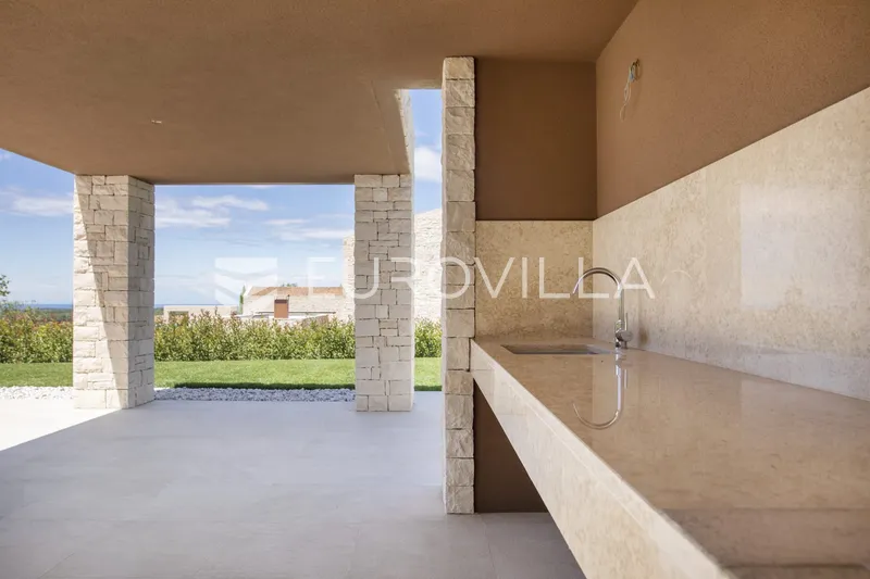 Istra, Brtonigla, vrhunska villa 186 m² s bazenom 41 m², saunom i jacuzzijem s pogledom na more i Buje 35