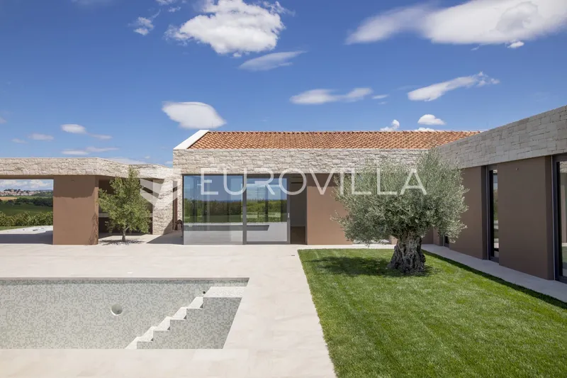 Istra, Brtonigla, vrhunska villa 186 m² s bazenom 41 m², saunom i jacuzzijem s pogledom na more i Buje 30