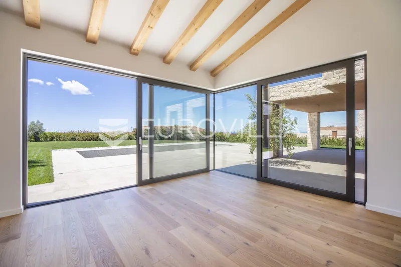 Istra, Brtonigla, vrhunska villa 186 m² s bazenom 41 m², saunom i jacuzzijem s pogledom na more i Buje 40