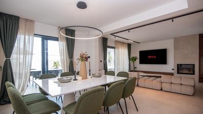Podstrana, villa neuve avec piscine et vue panoramique sur la mer