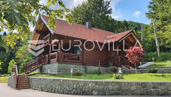 Ravna Gora, Hleveci, büyüleyici ahşap villa, geniş bir bahçe