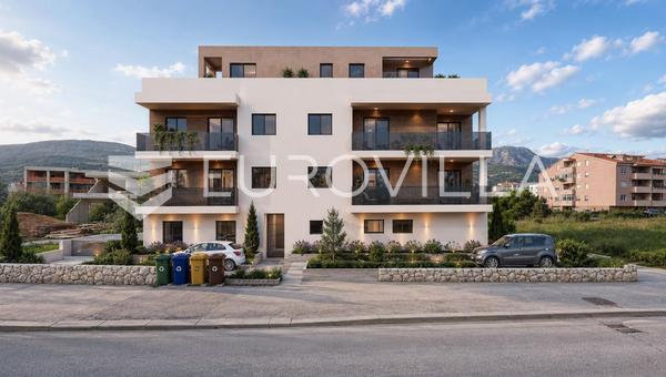 Kaštel Kambelovac, uudiskohde, mukava kolmion asunto 2 parkkipaikalla, 95,91 m²