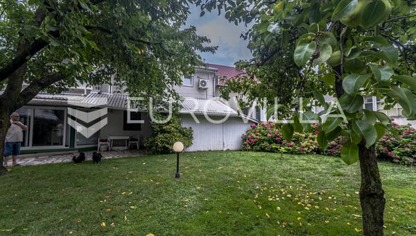 Varaždin, bymidte - Bolig- og erhvervsejendom med et areal på 185 m²
