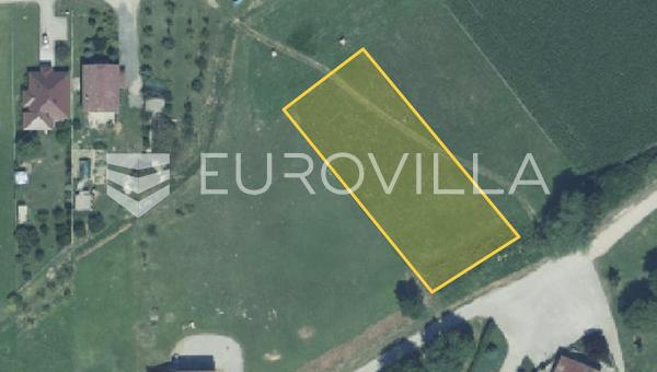Petrijanec, byggegrund med et areal på 2.064 m²