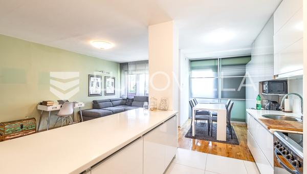 Zagreb, Jarun, dvosoban stan, 64 m²