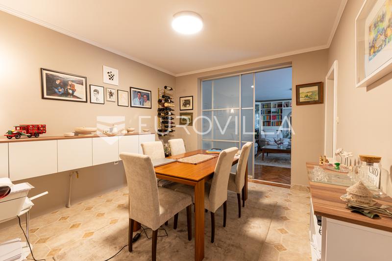 Osijek, Retfala - Belle Maison Familiale avec Garage, Jardin - 18