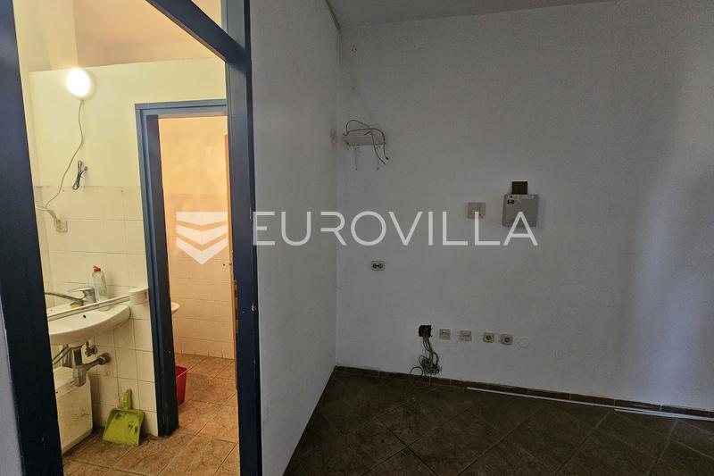 Osijek, Gornji Grad - Local commercial à louer, 64 m² avec façade sur rue - 4