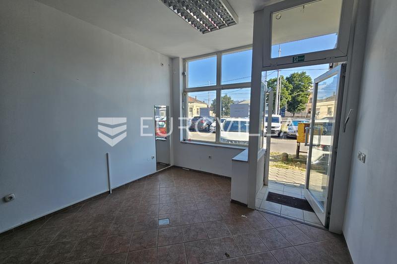 Osijek, Gornji Grad - Local commercial à louer, 64 m² avec façade sur rue - 1