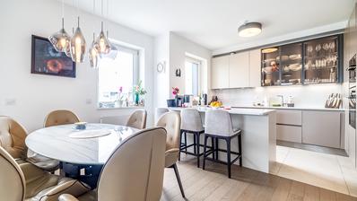 Zagreb, Heinzelova VMD, luksuzan peterosoban stan 144 m², dva garažna parkirna mjesta, spremište