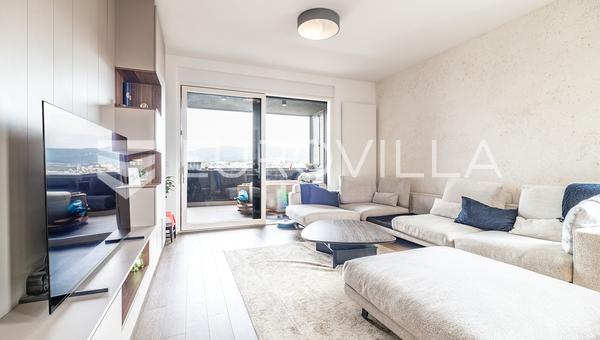 Zagreb, Heinzelova VMD, lyxig fyrarumslägenhet på 144 m² plus två garageparkeringsplatser, förråd