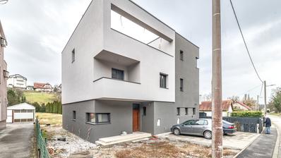 Maksimir, Barutanski jarak, casa geminada inacabada de 241 m²