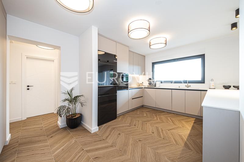 Zagreb, Grmoscica - net alanı 148 m² olan lüks dört odalı bir daire - 7