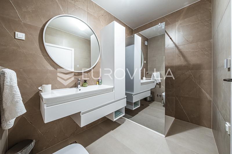 Zagreb, Grmoscica - net alanı 148 m² olan lüks dört odalı bir daire - 15