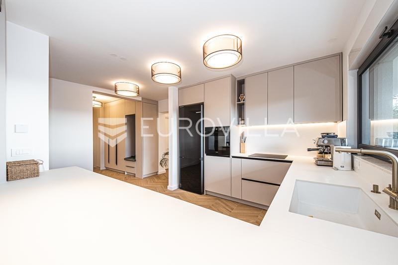 Zagreb, Grmoscica - net alanı 148 m² olan lüks dört odalı bir daire - 8