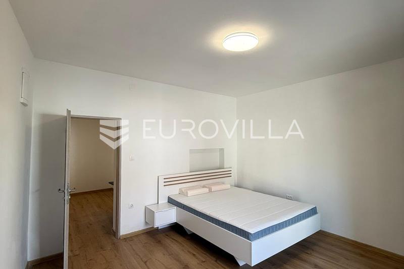 Karlovac, Banija, 70 m² hus, renoveret, med 2 lejligheder - 9