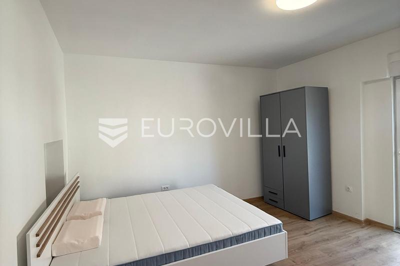 Karlovac, Banija, 70 m² hus, renoveret, med 2 lejligheder - 10