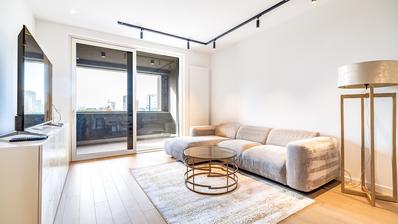 Zagreb, Heinzelova, VMD nybyggeri, treværelses lejlighed 120 m² 2 garageparkeringspladser