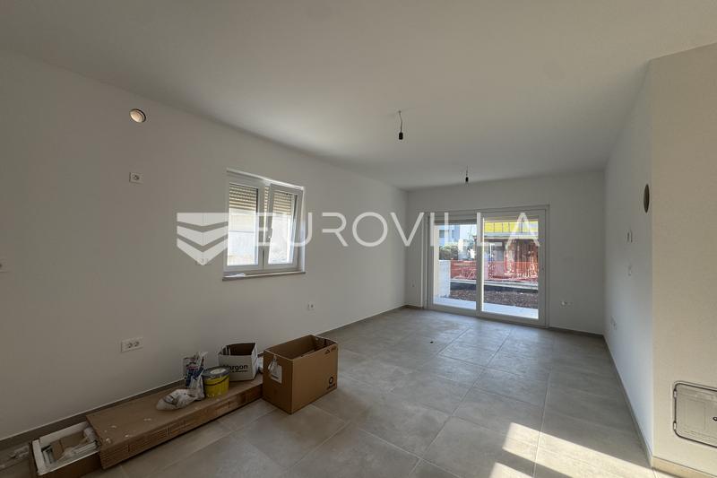 Isztria, Štinjan, egy hálószobás földszinti lakás 49,40 m² parkolóhellyel - új építés - 2