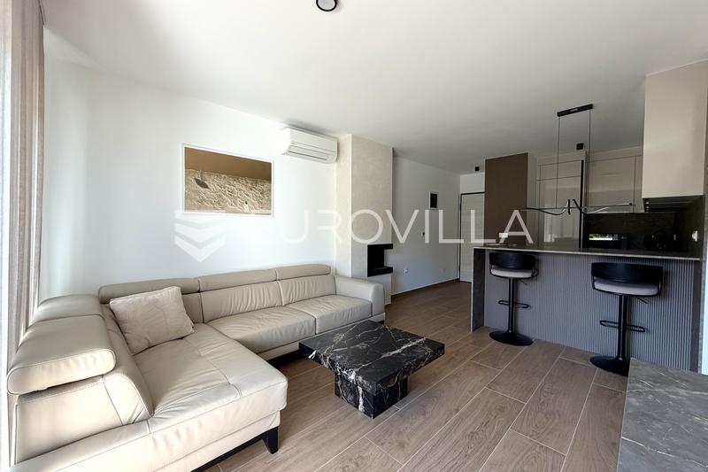 Pula, szélesebb központ, hosszú távú bérbeadás egy designer lakásban, új építésű épületben, garázzsal - 3