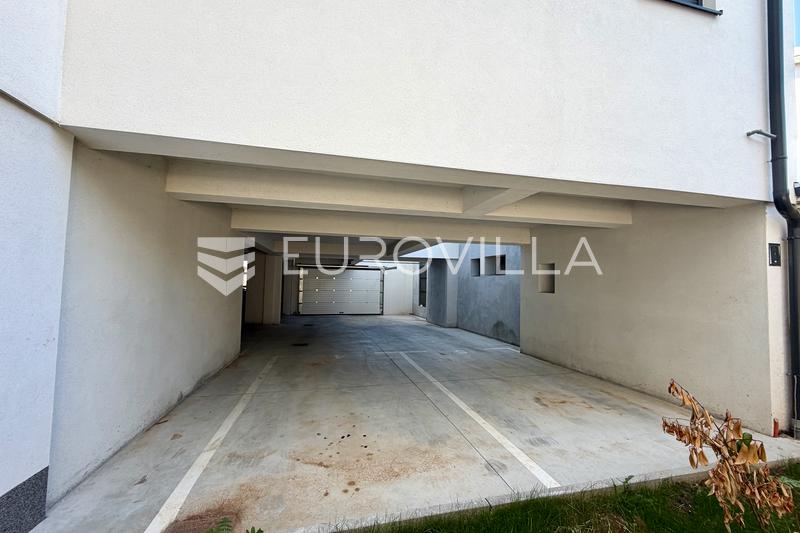 Pula, szélesebb központ, hosszú távú bérbeadás egy designer lakásban, új építésű épületben, garázzsal - 16