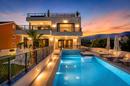 Kastela - casa con dos unidades residenciales separadas y dos piscinas - 1