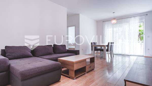 Zagabria, Prečko, bilocale di 63 m² con posto auto
