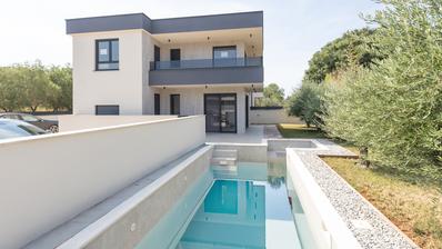 Medulin, Medulin - kvalitet og moderne dobbelthus A, med opvarmet pool 30 m² og garage, 146 m²