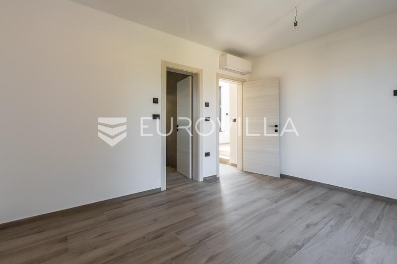 Medulin, Medulin - minőségi és modern ikerház A, fűtött medencével 30 m² és garázzsal, 146 m² - 24