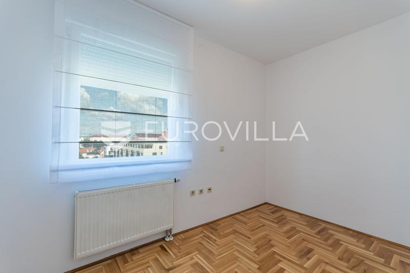 Varaždin, Pos naselje, novouređen trosoban stan površine 77 m² - 6
