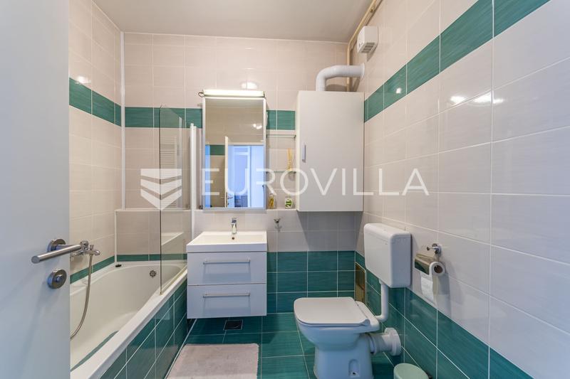 Varaždin, Pos naselje, novouređen trosoban stan površine 77 m² - 4