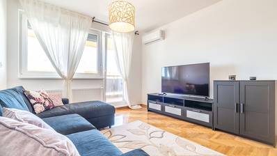 Zagreb, Heinzelova, etværelses lejlighed på 70 m² med loggia og parkeringsplads