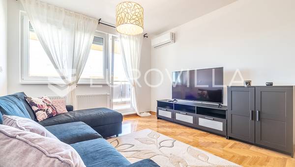 Zagreb, Heinzelova, apartamento de un dormitorio de 70 m² con logia y plaza de aparcamiento