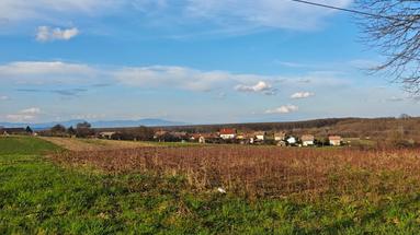 Karlovac, Jelaši, zemljište 2822 m² s projektom za kuću 330 m², plaćeni komunalni doprinosi