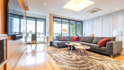 Zagreb, Sveti Duh, lujoso apartamento de dos dormitorios, 2 plazas de aparcamiento, 126 m²