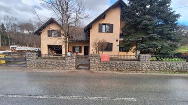 Ogulin, Gornje Zagorje, house 210 m², private swimming pool on Lake Sabljaci