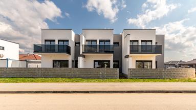 Prelog, toplam 107,75 m² alana sahip teraslı ev