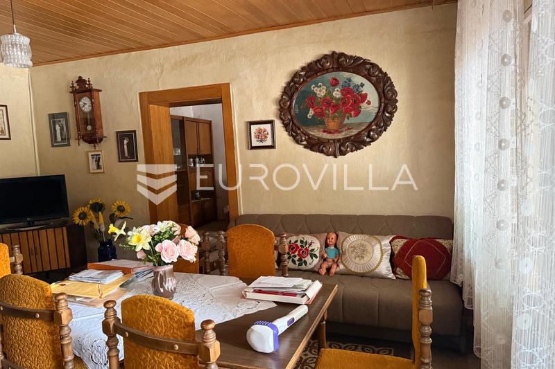 Vinkovci, Centrum, Huis van 211 m² op 740 m² Grond - 3