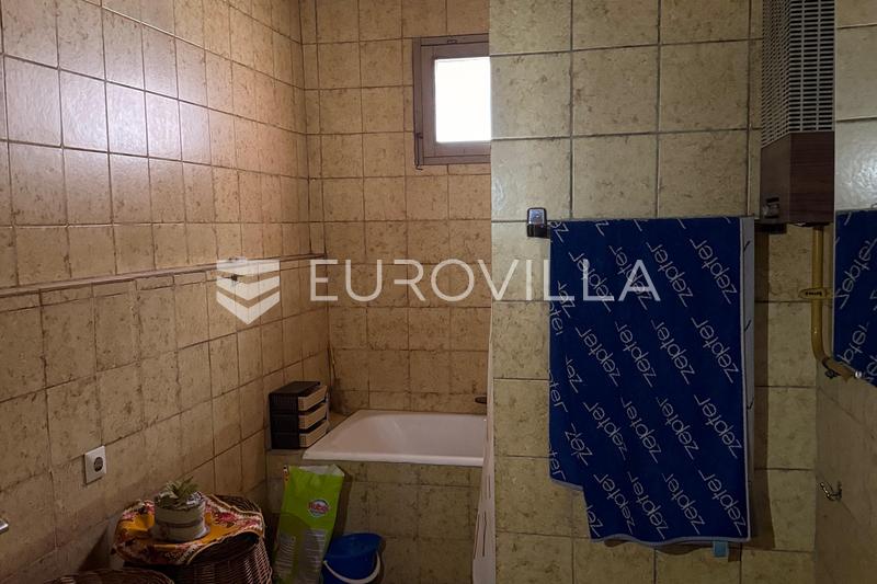 Vinkovci, Centrum, Huis van 211 m² op 740 m² Grond - 7