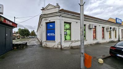 Nova Gradiška, poslovna stavba 838 m² z dvoriščem 1.121 m²