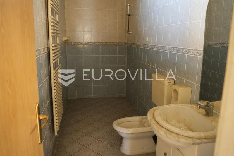 Vinkovci, Centrum, dům 655 m² - 29